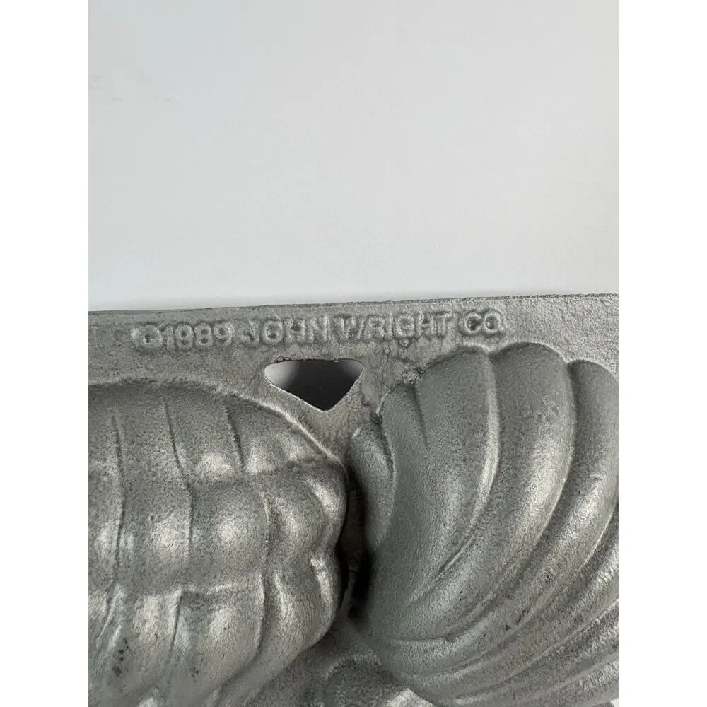 John Wright Co Cast Iron 1989 Seashell Baking Cake Bread Pan Mold USA